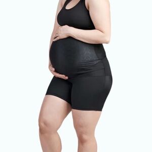 Women's Black Pregnancy Support Shorts